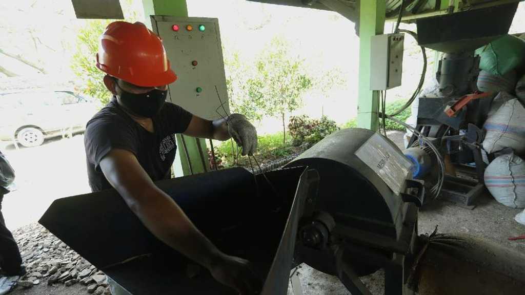 Menteri Investasi: 240 Investor Lirik Proyek PLTSa, Lelang Dimulai Pekan Depan