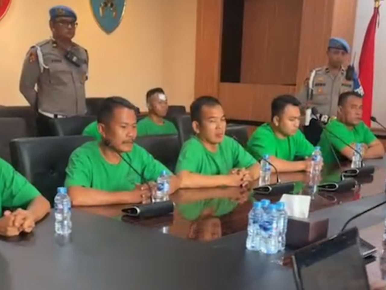 Search image article