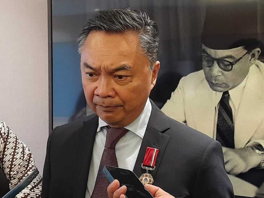 Search image article