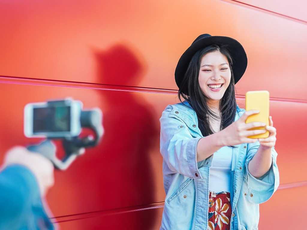 China Perketat Aturan Influencer: Wajib Kualifikasi Resmi Bahas Topik Sensitif