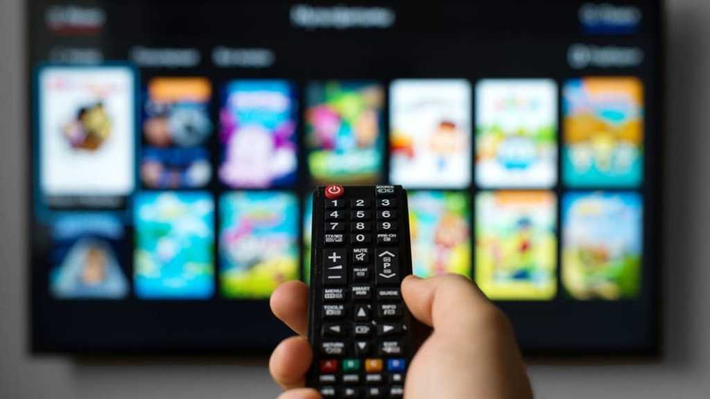 Pemerintah upayakan PLTS agar 330 ribu Smart TV Prabowo tersalurkan merata
