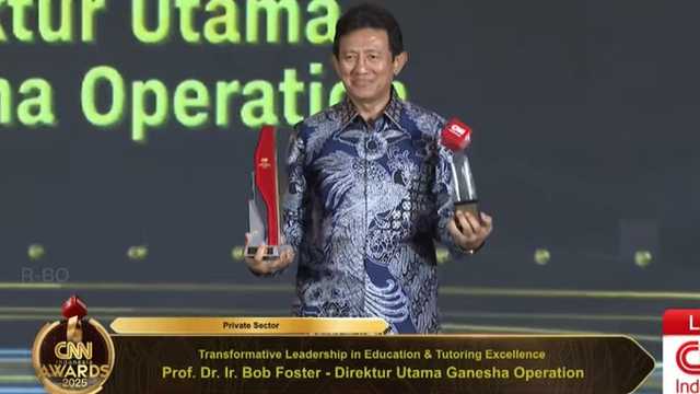 Ganesha Operation & Bob Foster Sabet Dua Penghargaan CNN Indonesia Awards