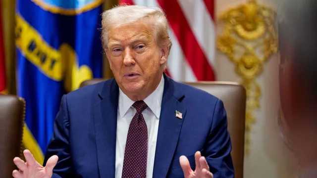 Trump Bela Keputusan 600.000 Visa Mahasiswa China, Picu Amarah Pendukung Maga