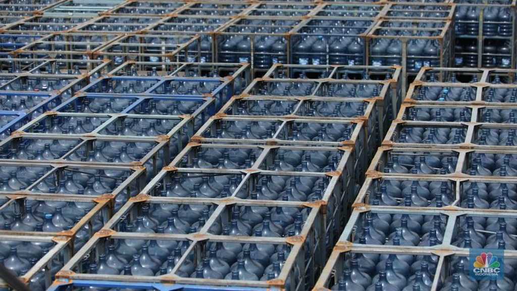 8 AMDK Besar Ungkap Sumber Air ke DPR, Aqua Klaim dari Pegunungan