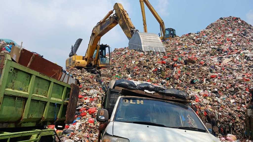 TPA Cipeucang Disegel KLH, Tangsel Punya 180 Hari Bereskan Sampah