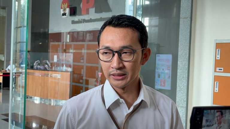 KPK Panggil Pejabat Bank BJB, Ungkap Aliran Dana Rasuah ke Saksi