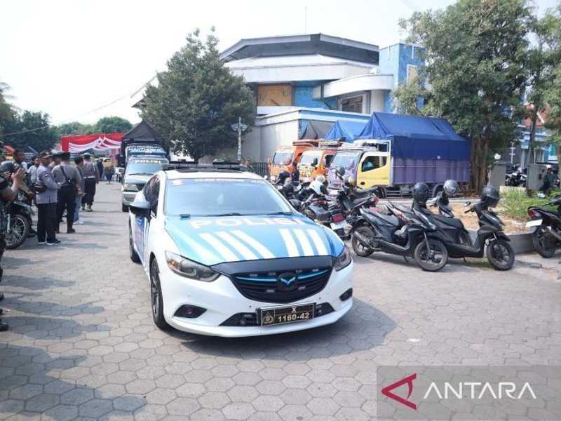 Polri bekukan larangan sirine strobo pejabat, Prabowo beri contoh