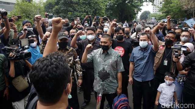 Search image article