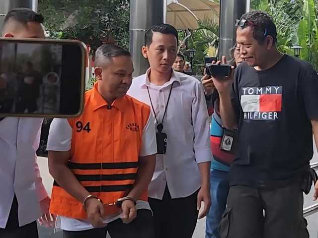 KPK Tetapkan Gubernur Riau Tersangka Pemerasan, Paksa Bawahan 'Tegak Lurus'