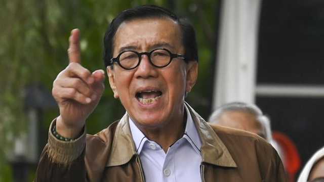 Gelar Pahlawan Soeharto: Yasonna Laoly Desak Kajian Mendalam, Hindari Kontroversi