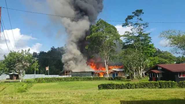 Enam Prajurit TNI Evakuasi Warga di Elelim Papua, Diserang Panah Beracun