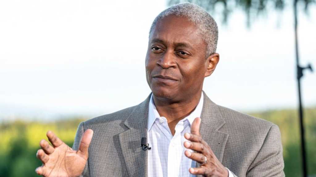 Gubernur The Fed Atlanta Raphael Bostic Yakini Satu Kali Pangkasan Suku Bunga 2024, Ini Syaratnya