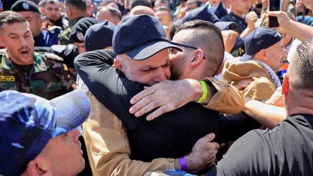 Israel Bebaskan Ratusan Tahanan Palestina, Sandera Hamas Kembali