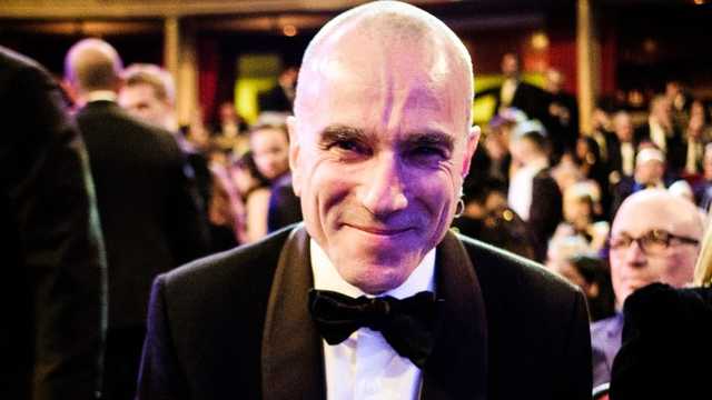 Daniel Day-Lewis Bantah Pensiun, Sebut 'Omong Kosong Megah'