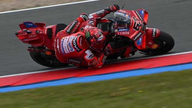 Francesco Bagnaia Kalahkan Jorge Martin di FP1 MotoGP Jepang