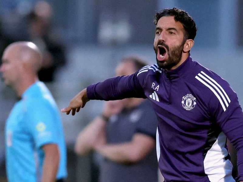 Kalah Dramatis dari Grimsby, Ruben Amorim Minta Maaf ke Fans MU