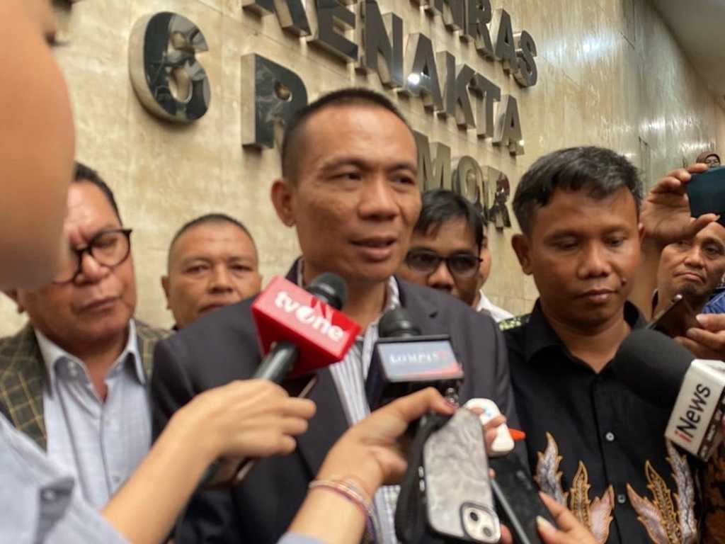 Ahli Digital Forensik: Foto ijazah Jokowi berkacamata jadi indikasi palsu