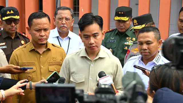 Gibran Buka Peluang KIP Kuliah Khusus Buruh Pelabuhan, Jadi Sarjana!