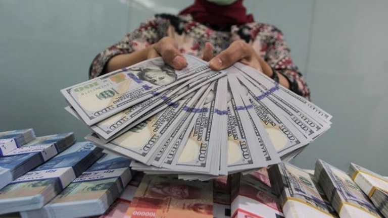 Dolar AS Menguat Tipis, Inflasi Inggris Tekan Poundsterling